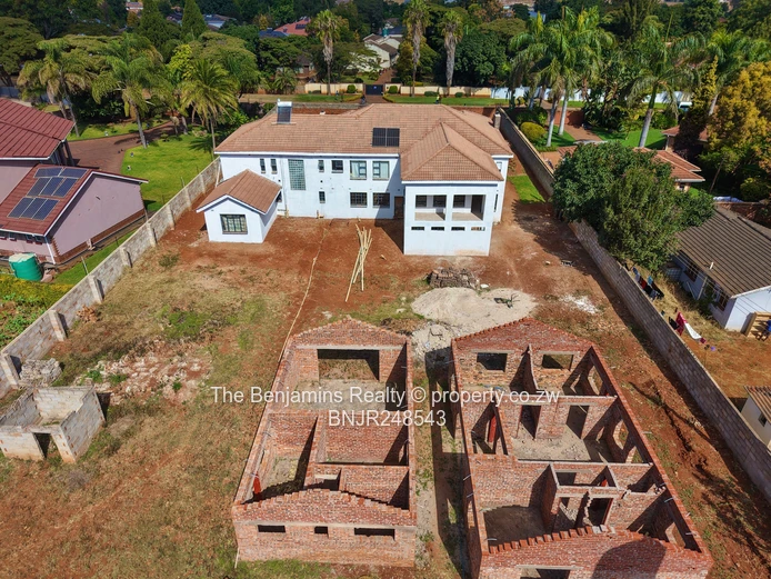 Luxurious House With Commercial Potential