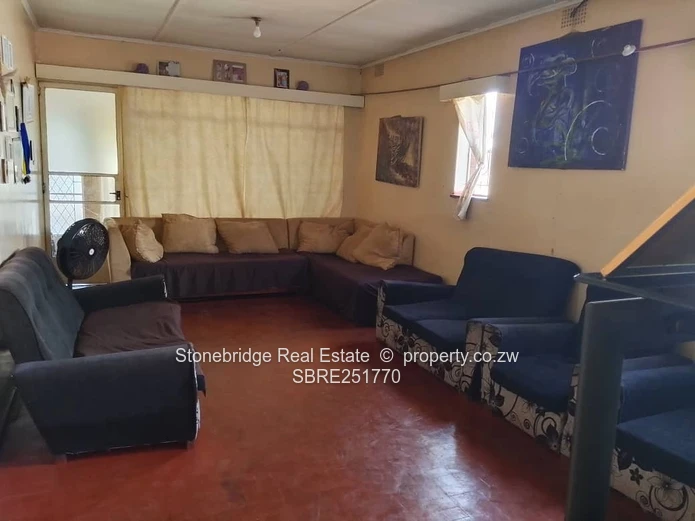 3 Bedroomed Semi-Detatched House in Paddonhurst for sale