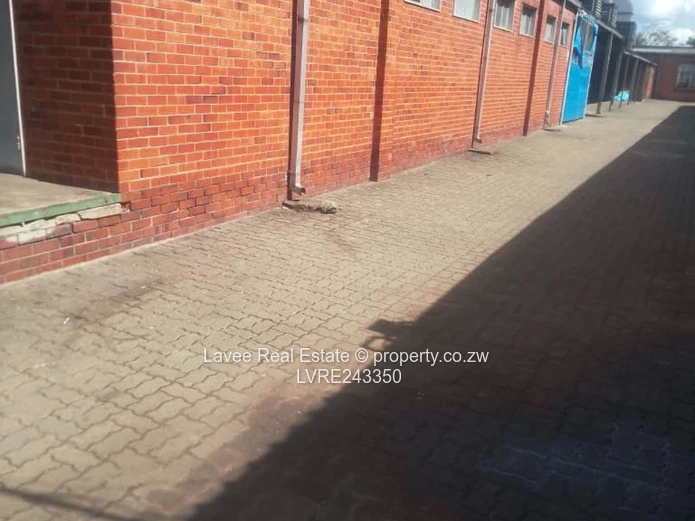 Belmont Red-Brick Warehouse & Factory — 3.8ha, Borehole (Sole Mandate)