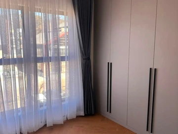 4 Bedroom Flat & Apartment