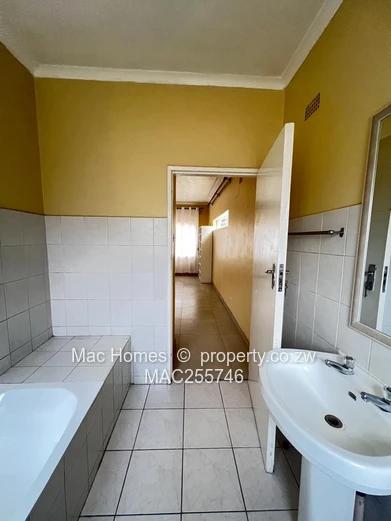 3-Bedroom Villa For Sale – Coronation Avenue