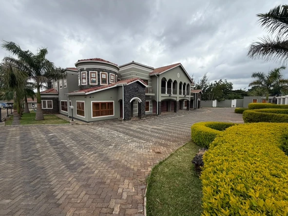 5 Bedroom House
