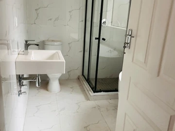 3 Bedroom Garden Flat