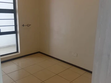 2 Bedroom Flat & Apartment