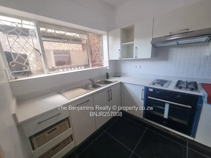 Garden Flat In Avondale