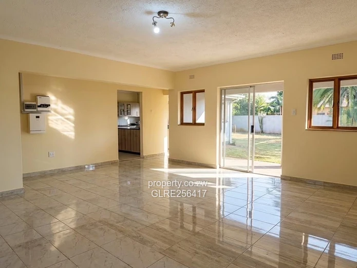 Borrowdale Brooke 3-Bed House — Pool & Borehole