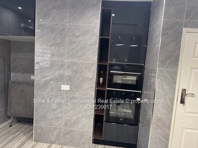Modern 4-Bed, 3-Bath Home in Mabvazuva, Ruwa - Borehole & Double Garage