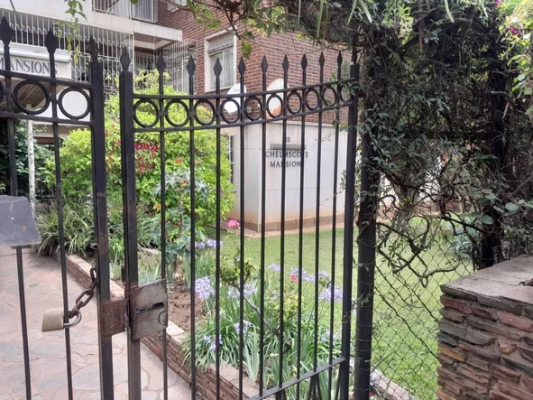 3 Bedroom Flat & Apartment