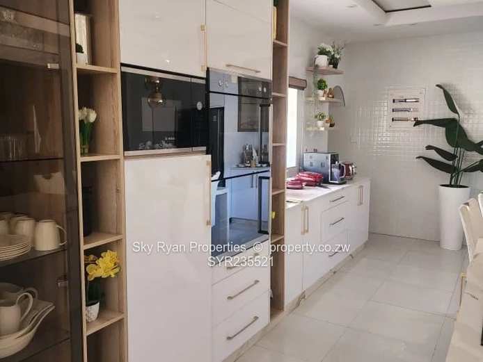 Monavale Property For Sale