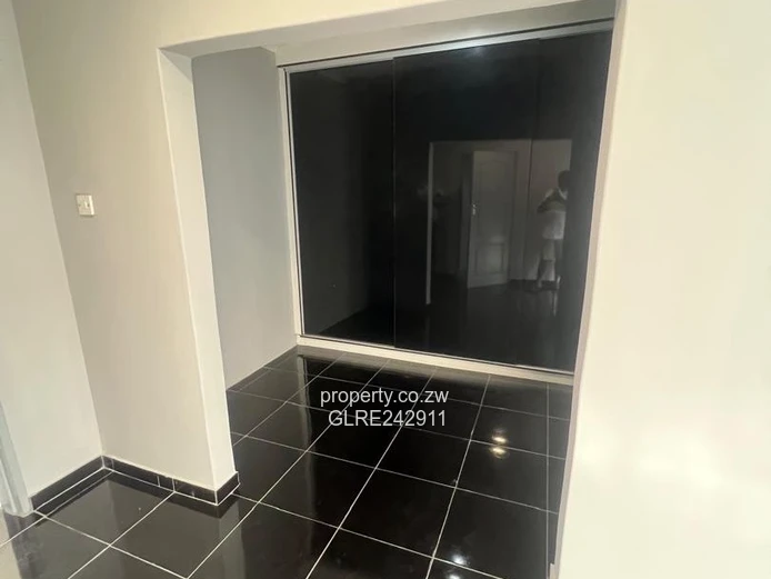 Modern 3-Bed Rockview Home — Open-plan & Paved Drive