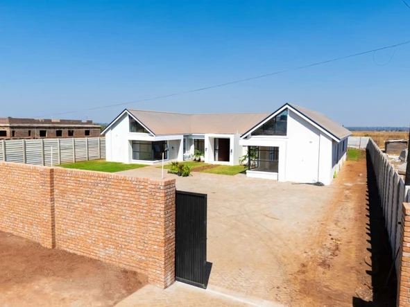 5 Bedroom House