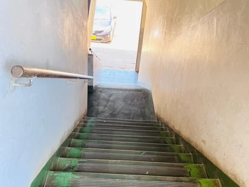 12 Bedroom Flat & Apartment