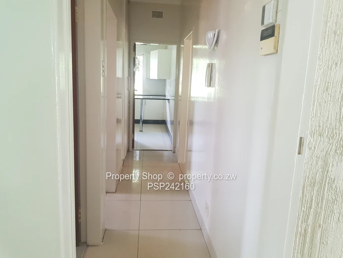 Family Home with a Cottage!