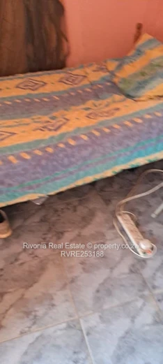 4-Bed Family Home in Nharira — 2440m² with Borehole