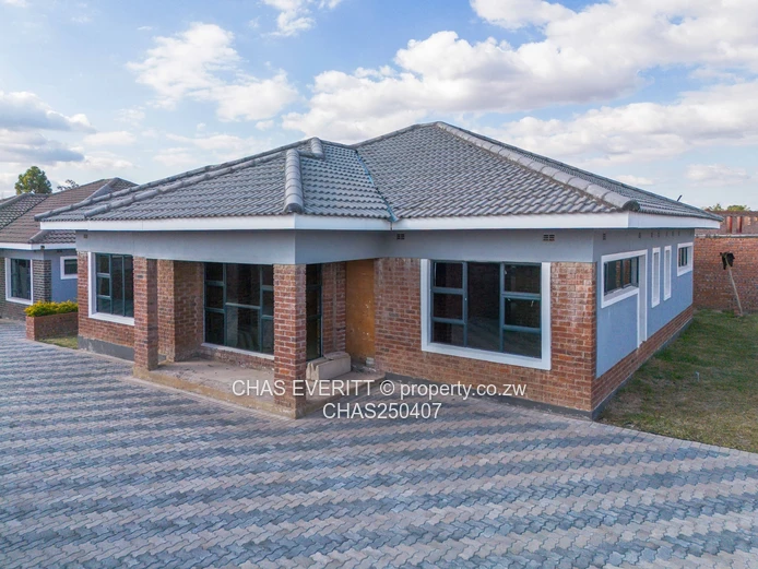 3 Bedroom Townhouse/Cluster for Sale in Hatfield