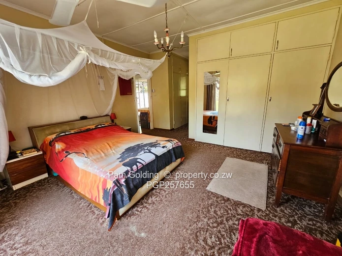 Comfortable 3-Bed Burnside Home