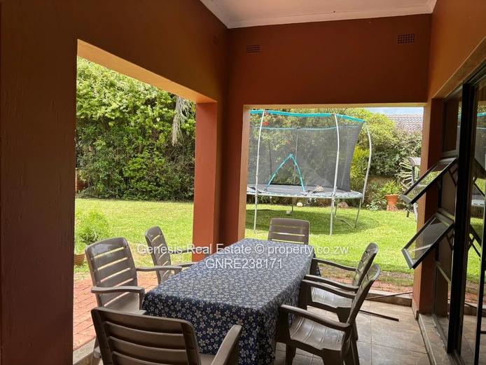 Enchanting 4 bedroom house in the Brooke Golf Estate