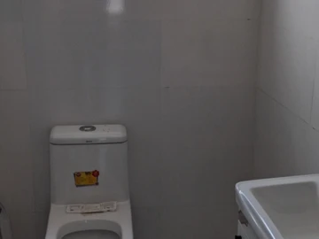 4 Bedroom Garden Flat