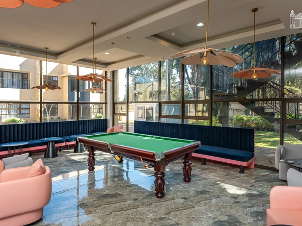 3 Bedroom Flat & Apartment