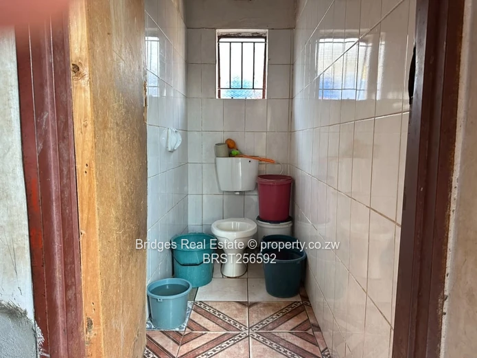 4-Bedroomed house for Sale-Chitungwiza Unit L