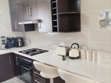3 Bedroom Flat & Apartment