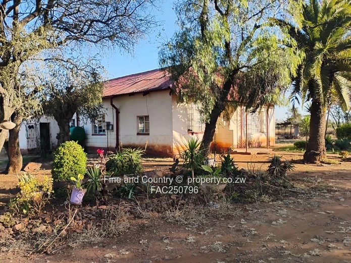  5.8 Acre Plot For Sale – Woodville
