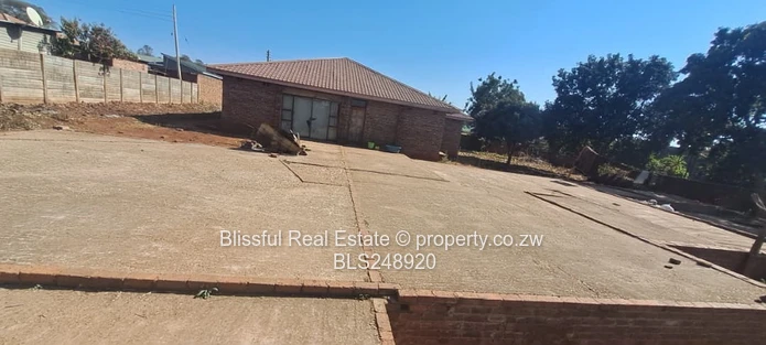 incomplete 5 bedroom house for sale in Tynwald 