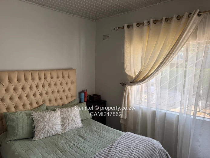 Marlborough 4-Bed Townhouse Complex — Solar, Walled