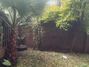 2 Bedroom Flat & Apartment
