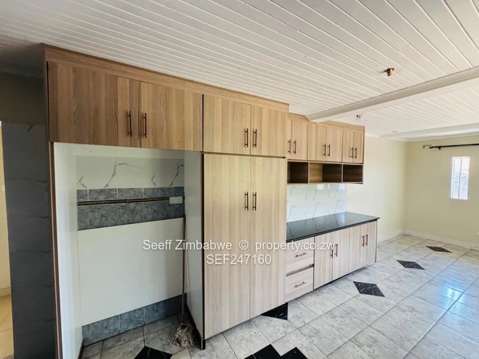 Modern 4-Bed Home in Knowe on 2305m² with Borehole