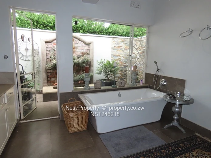 Exceptional 4-Bedroom Family Home in Highlands 