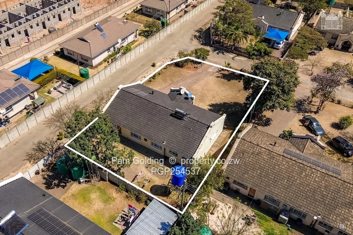 3 Bedroom Villa on Coronation Avenue