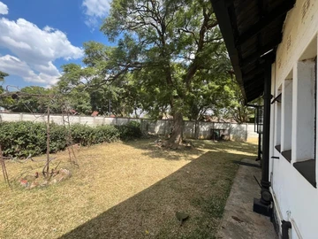 2 Bedroom Garden Flat