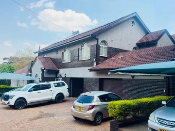 6 Bedroom House