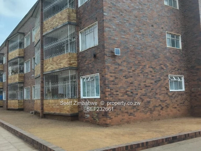 Bulawayo City Centre – 1 Bedroom Flat (Sole Mandate)