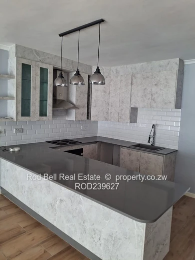 Neat 2-bedroom unit in secure complex