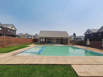 2 Unit Townhouse Complex