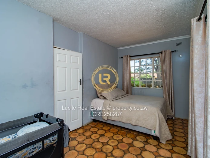 Charming 2-Bedroom Cottage in Borrowdale West – $600 per Month