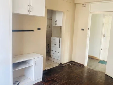 Flat & Apartment