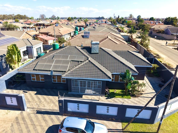 5 Bedroom House