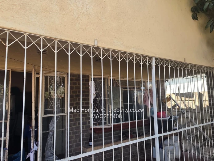 3-Bedroom House For Sale – Zengeza 1, Chitungwiza (Sole Mandate)