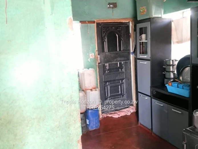 Amalinda 2-Bed Core house - Walled Yard, Satellite Dish & Good ZESA