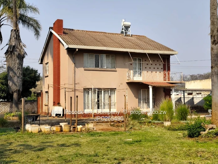 Malindela 5 Bedroom Home – Renovators Dream
