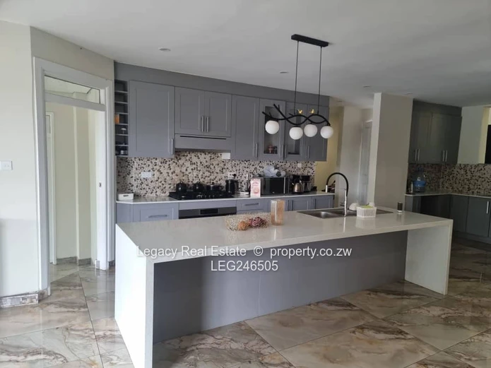 High-End Helesvale Home With Gym & Borehole.