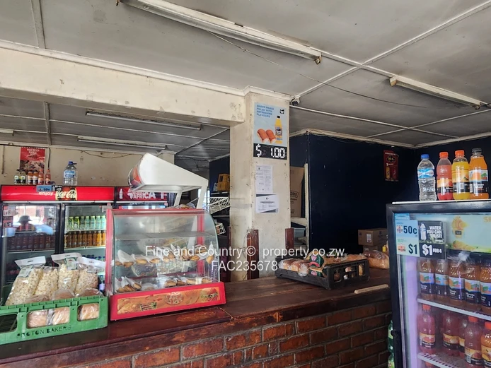 Prime Luveve Main-Road Shop — 264m², Storeroom & WC