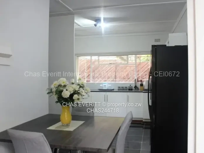 Modern 2 Bed Cottage To Let in Helensvale 33