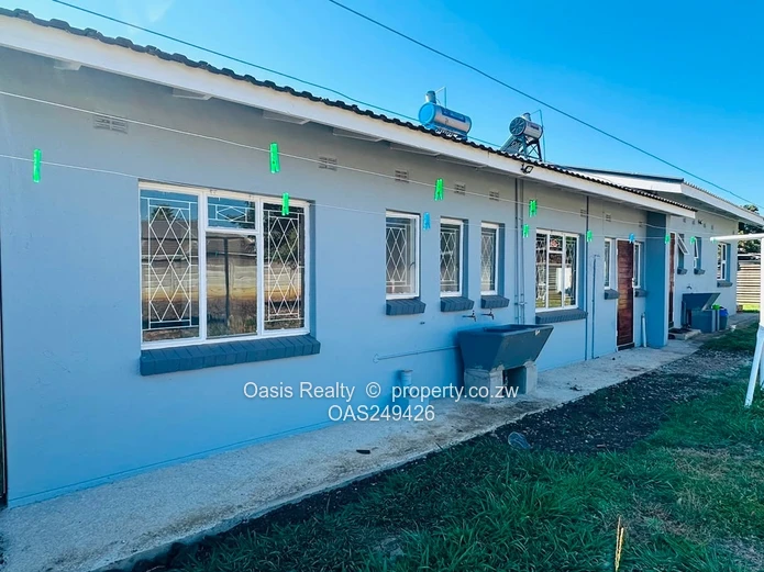 Conveniently Located Semi-detached 3 Beds Home For Rent