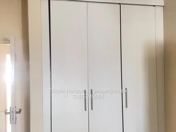 Mainway Meadows: 4-Bed spacious house for sale 