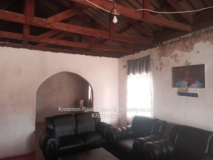 House For Sale (Sole Mandate)