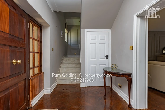 Luxurious Fully Furnished Home in Glen Lorne (Sole Mandate)